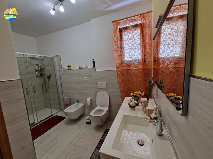 Image No.34-Maison de campagne de 3 chambres à vendre à Castilenti