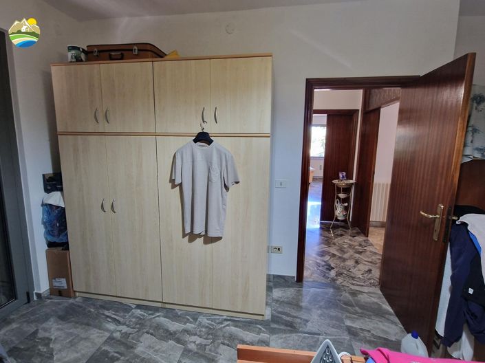 Image No.35-Maison de campagne de 3 chambres à vendre à Castilenti