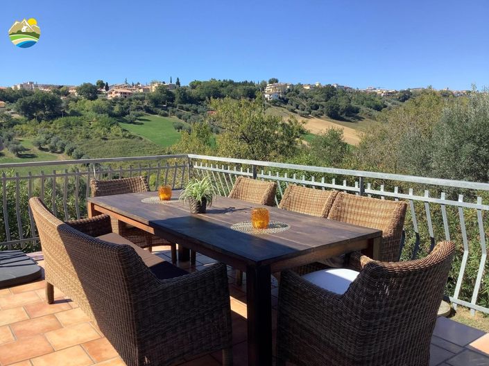 Image No.22-2 Bed Villa for sale