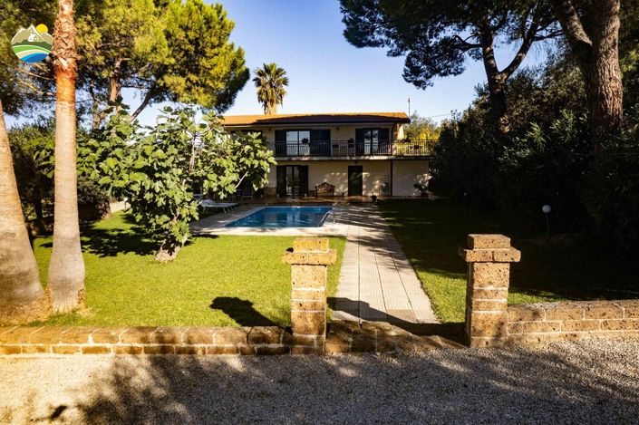 Image No.40-2 Bed Villa for sale