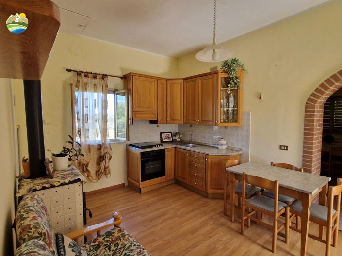 Image No.12-3 Bed Country House for sale