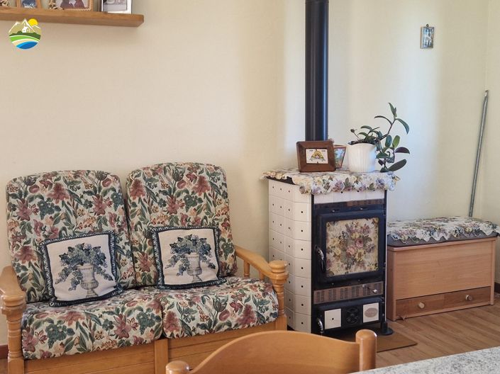 Image No.17-3 Bed Country House for sale