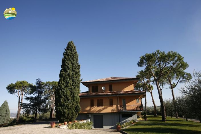 Image No.2-5 Bed Villa for sale