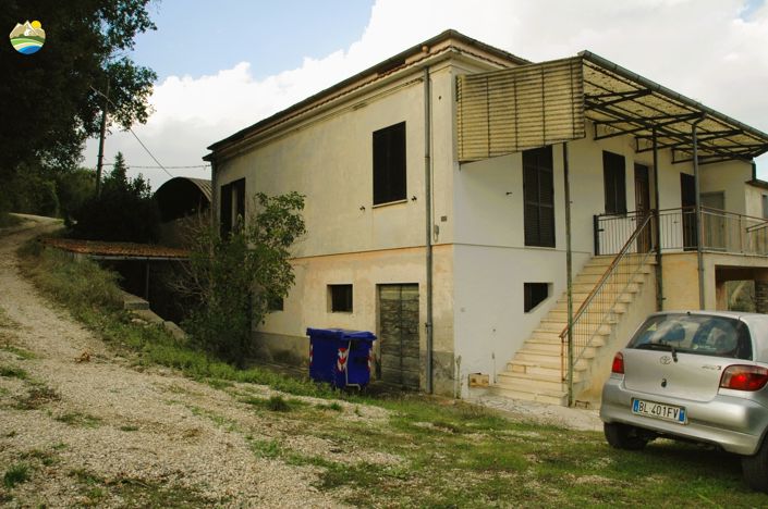 Image No.3-Maison de campagne à vendre à Castellalto