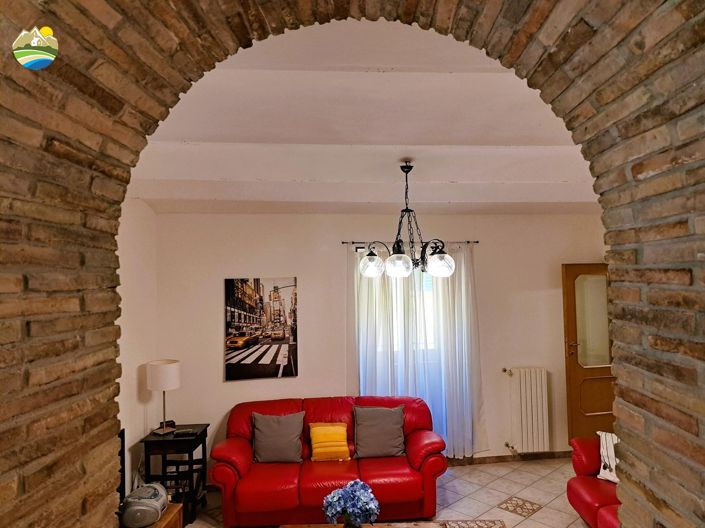 Image No.11-Maison de ville de 3 chambres à vendre à Penne