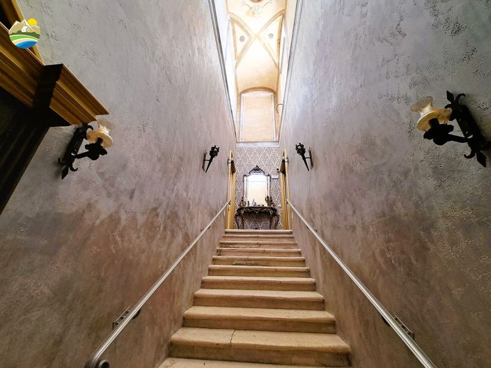 Image No.21-4 Bed Townhouse for sale