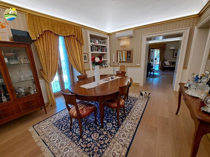 Image No.24-4 Bed Townhouse for sale