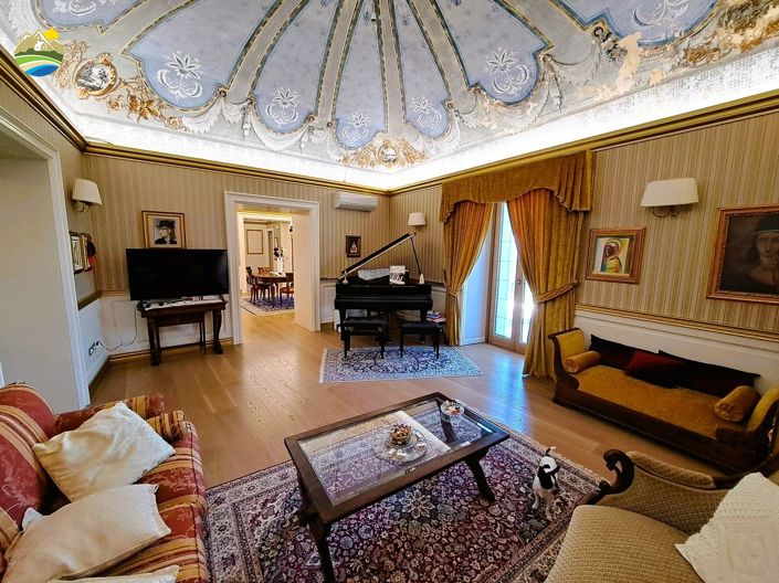 Image No.29-4 Bed Townhouse for sale