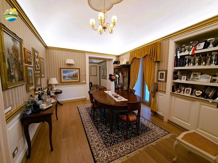 Image No.31-4 Bed Townhouse for sale