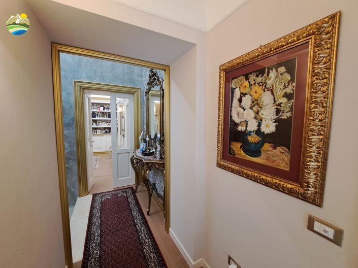 Image No.34-4 Bed Townhouse for sale