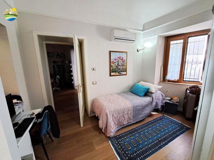 Image No.41-4 Bed Townhouse for sale