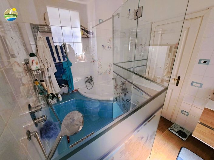 Image No.44-4 Bed Townhouse for sale