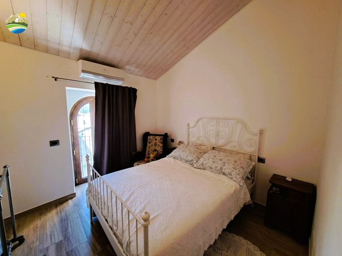 Image No.50-4 Bed Townhouse for sale