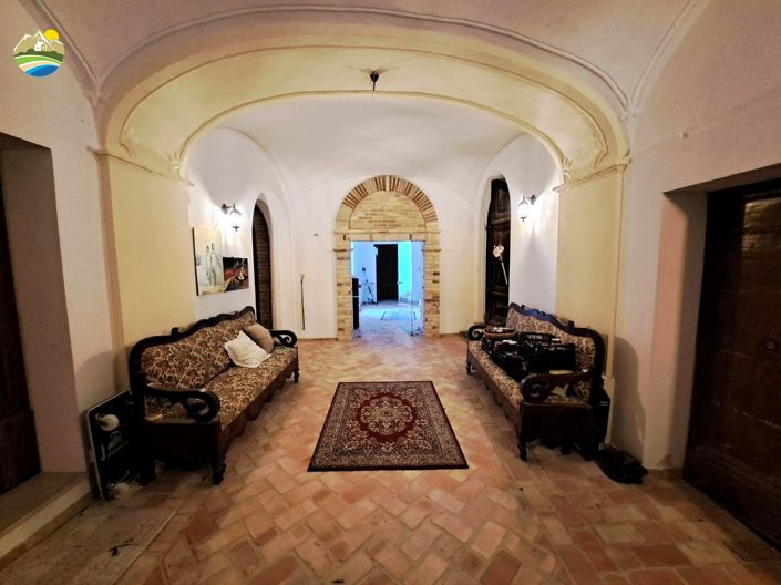 Image No.6-4 Bed Townhouse for sale