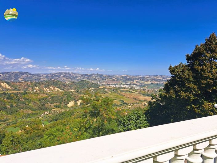 Image No.59-4 Bed Townhouse for sale