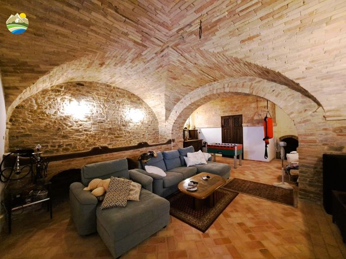 Image No.8-4 Bed Townhouse for sale