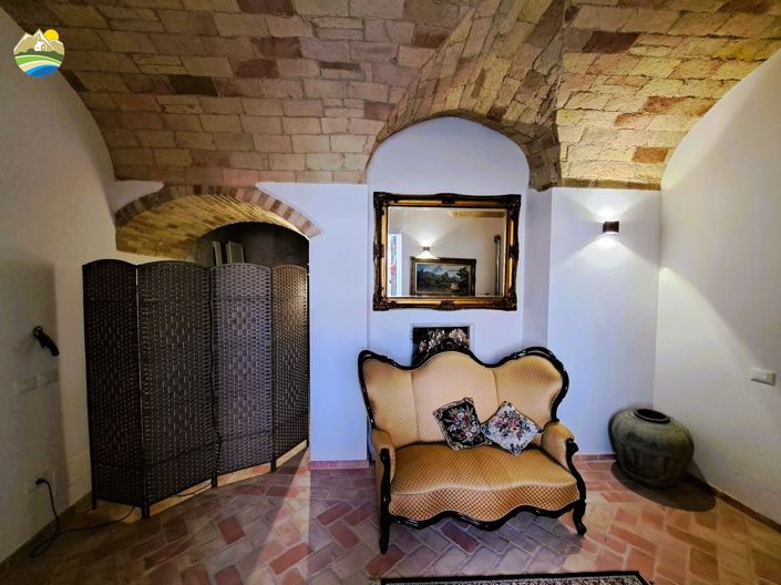 Image No.9-4 Bed Townhouse for sale