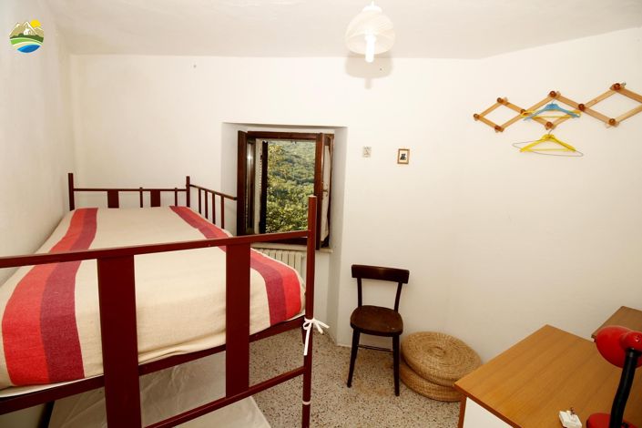 Image No.10-2 Bed Country House for sale