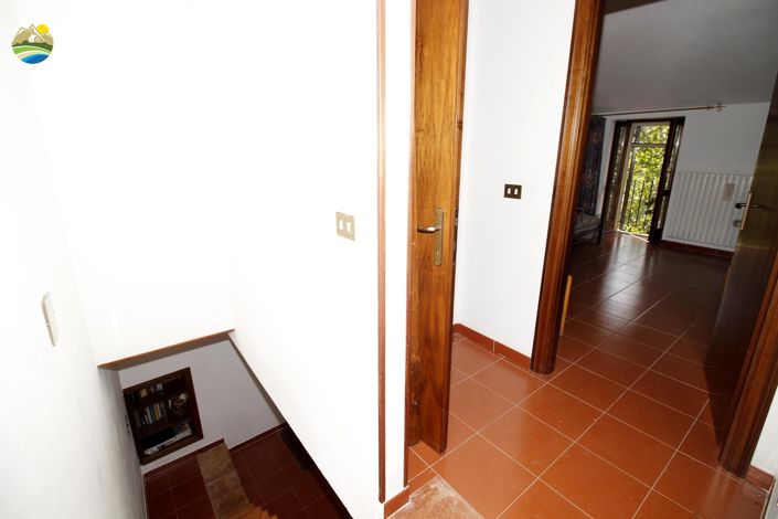 Image No.16-2 Bed Country House for sale