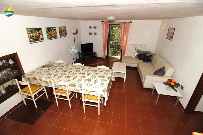 Image No.2-2 Bed Country House for sale