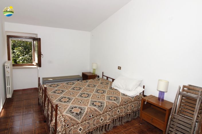 Image No.20-2 Bed Country House for sale