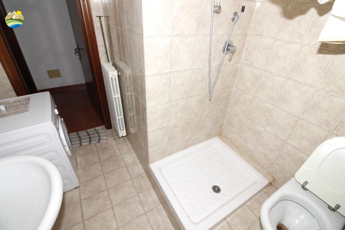 Image No.23-2 Bed Country House for sale