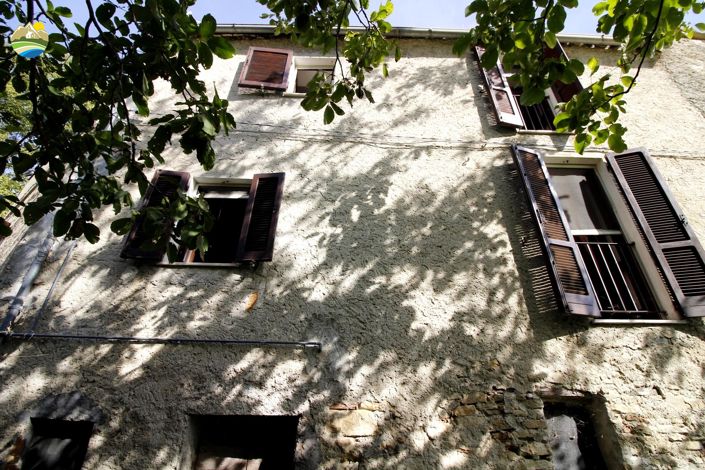 Image No.25-2 Bed Country House for sale