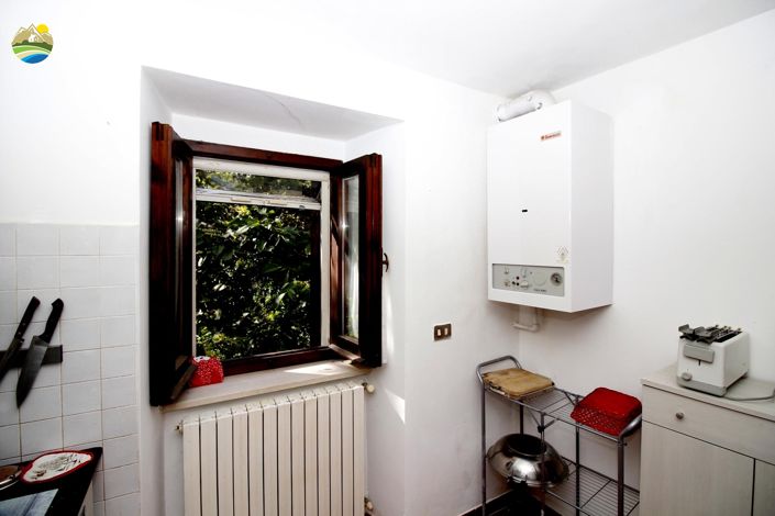 Image No.8-2 Bed Country House for sale