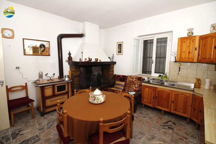 Image No.13-4 Bed Country House for sale