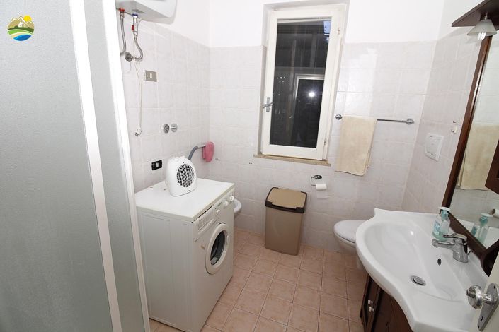 Image No.15-4 Bed Country House for sale