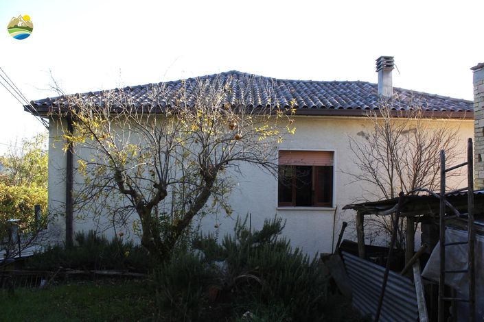 Image No.25-4 Bed Country House for sale