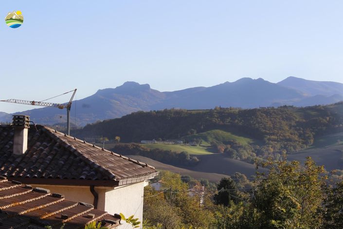 Image No.28-4 Bed Country House for sale