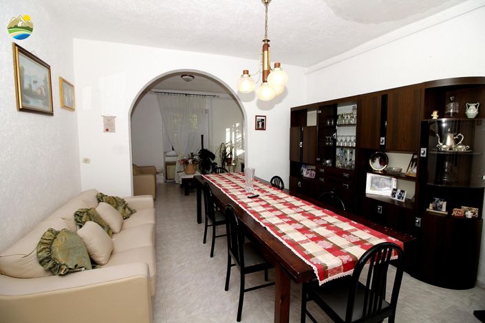 Image No.4-4 Bed Country House for sale