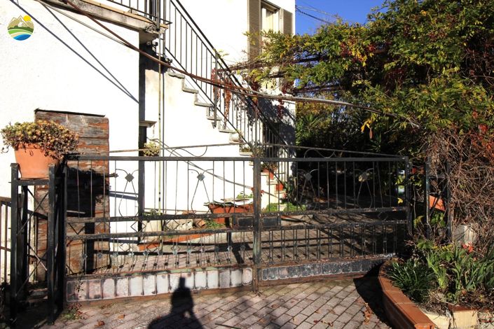 Image No.6-4 Bed Country House for sale