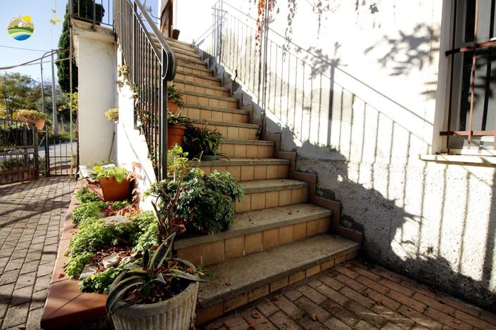 Image No.9-4 Bed Country House for sale