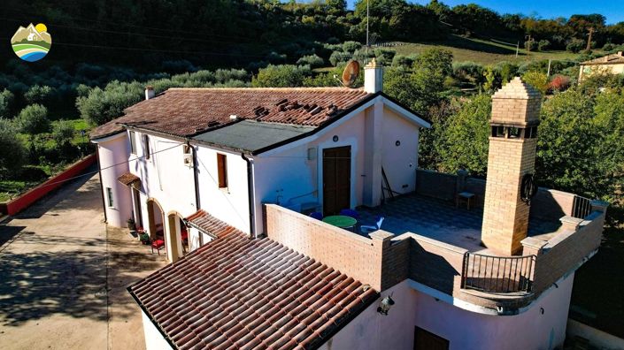 Image No.11-Maison de campagne de 4 chambres à vendre à Atri