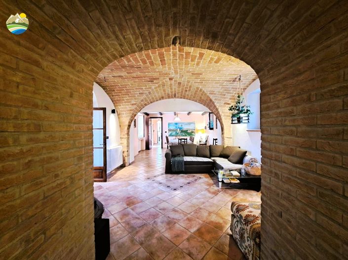 Image No.21-Maison de campagne de 4 chambres à vendre à Atri