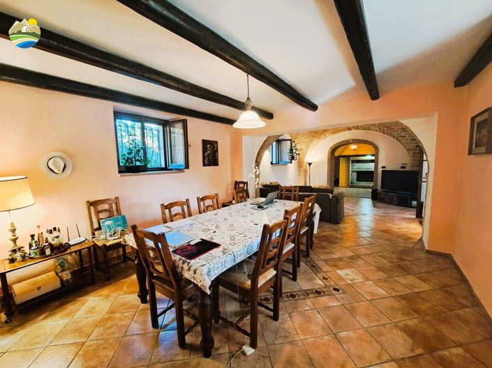 Image No.3-Maison de campagne de 4 chambres à vendre à Atri
