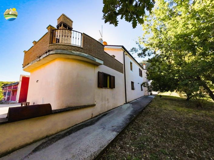 Image No.37-Maison de campagne de 4 chambres à vendre à Atri