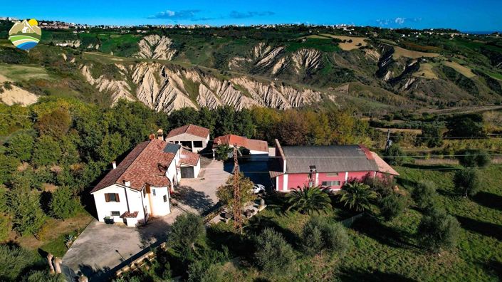 Image No.44-Maison de campagne de 4 chambres à vendre à Atri