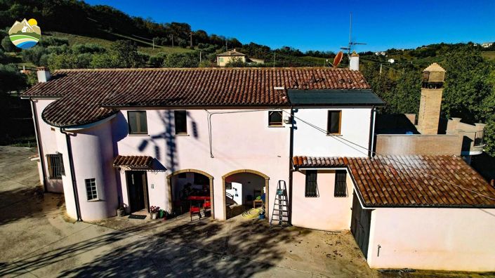 Image No.7-Maison de campagne de 4 chambres à vendre à Atri