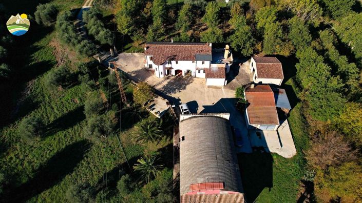 Image No.8-Maison de campagne de 4 chambres à vendre à Atri