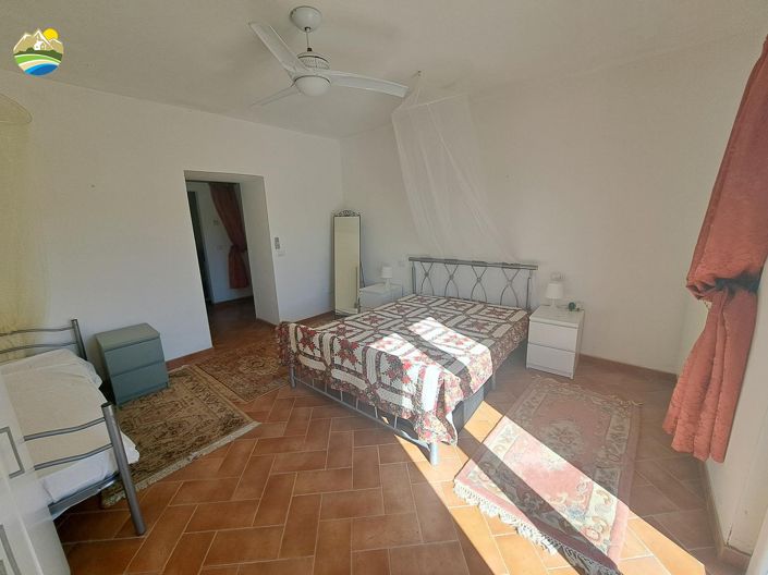 Image No.14-Maison de campagne de 5 chambres à vendre à Cellino Attanasio