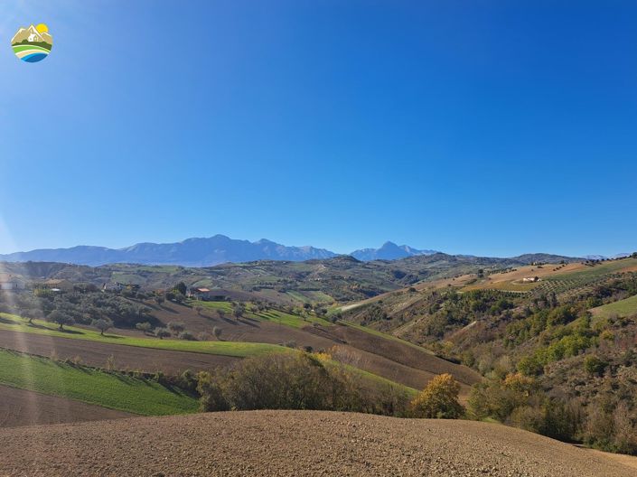 Image No.19-Maison de campagne de 5 chambres à vendre à Cellino Attanasio