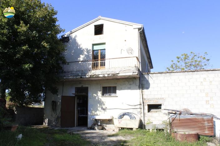 Image No.19-Maison de campagne de 1 chambre à vendre à Castilenti