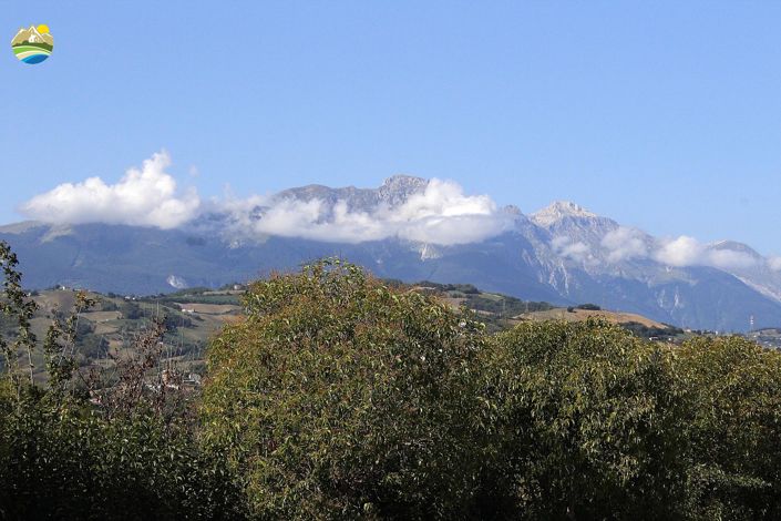 Image No.2-Maison de campagne de 1 chambre à vendre à Castilenti