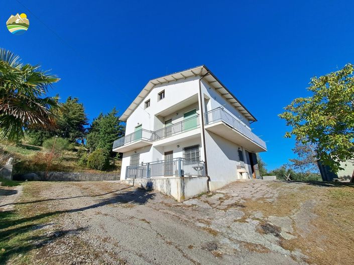 Image No.1-2 Bed Country House for sale