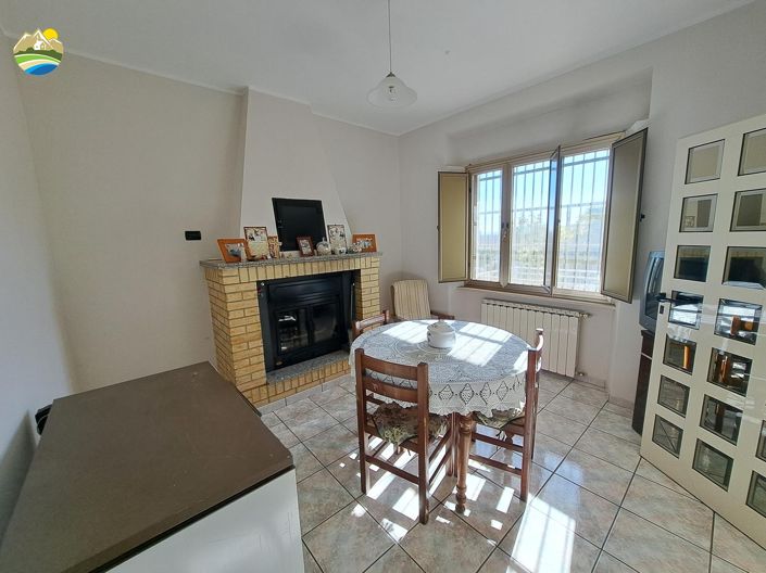 Image No.13-2 Bed Country House for sale