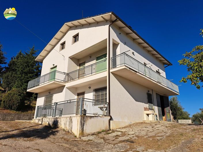 Image No.28-2 Bed Country House for sale