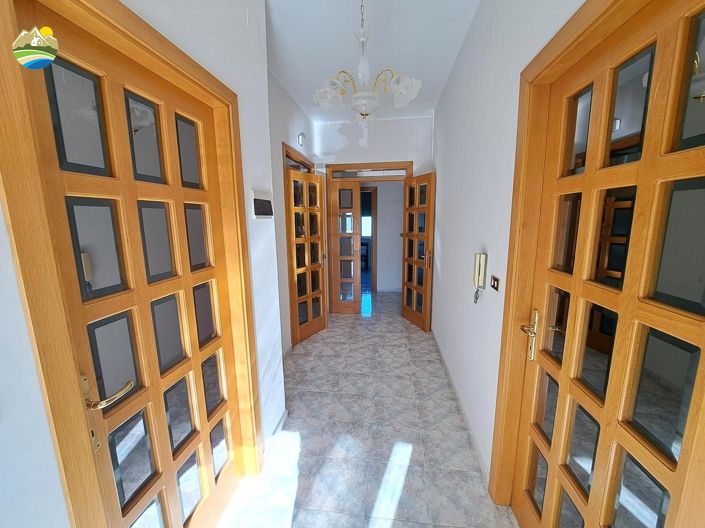 Image No.9-2 Bed Country House for sale